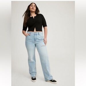 Torrid *NWT* Mid-rise Wide Leg Jeans Size 14 R